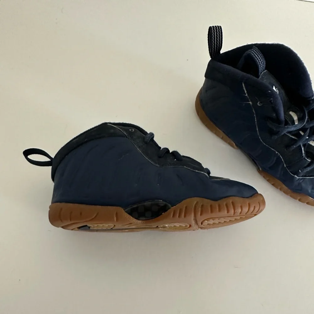 Nike Little Posite One Basketball‎ Hi-Top Sneakers SIZE 9C